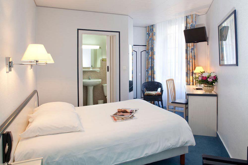 Hotel Suzane Angers Luaran gambar