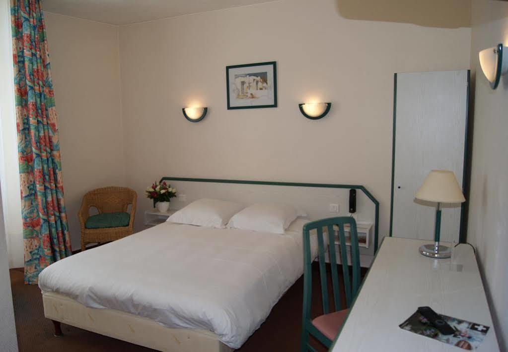 Hotel Suzane Angers Luaran gambar