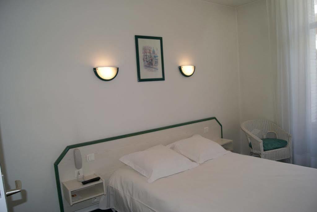 Hotel Suzane Angers Luaran gambar