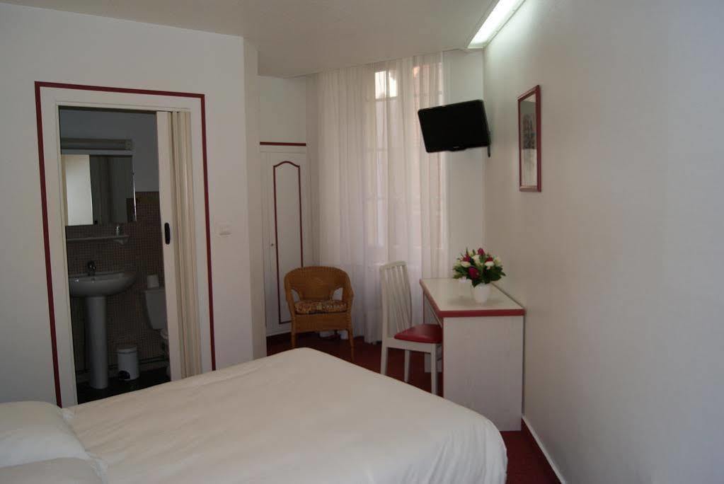 Hotel Suzane Angers Luaran gambar